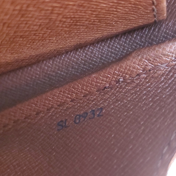 💥💥SOLD💥💥Louis Viutton CARTOUCHIERE - Picture 13 of 17